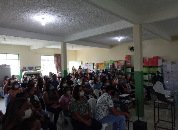 Prefeitura de Mata Verde realiza reunião com professores da rede municipal de ensino